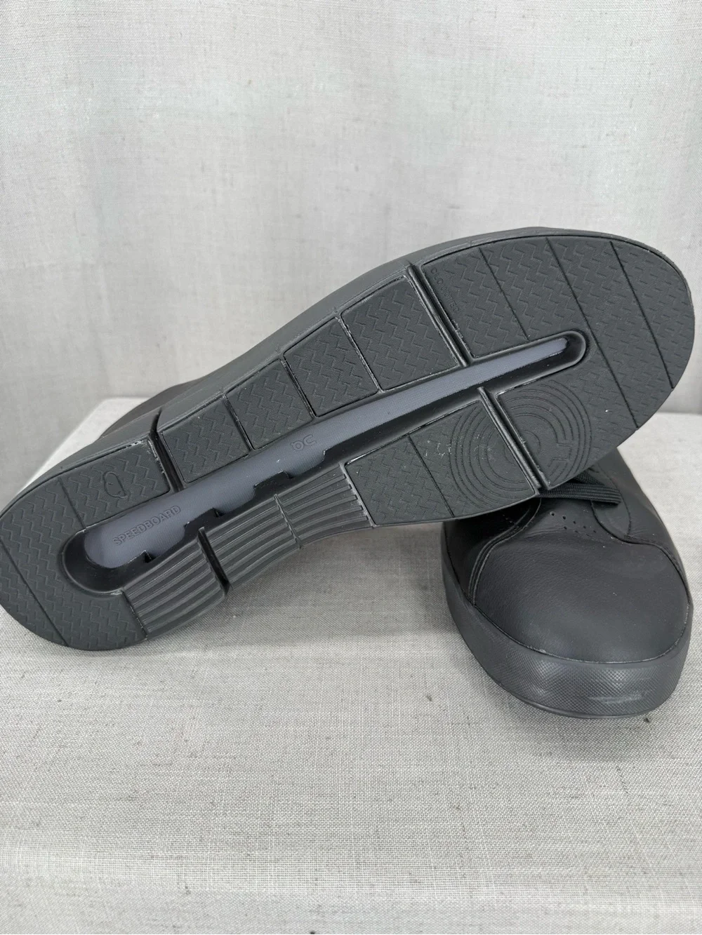 On Cloud THE ROGER Advantage. All Black Men's Shoes Size 14